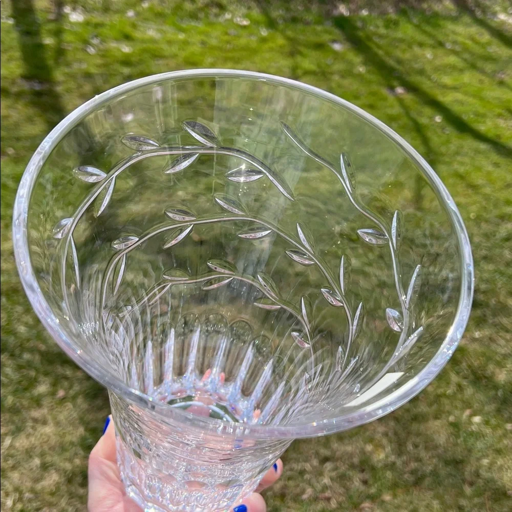Beautiful Waterford Crystal Michael Aram Garland Romance 10” Flower Vase